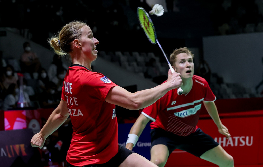 Tabeling and Piek celebrate their first win over world champions Puavaranukroh/Taerattanachai.