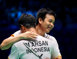 All England: Daddies’ Masterclass in Composure