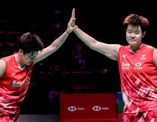 Young Pair Surge to Top of World Rankings