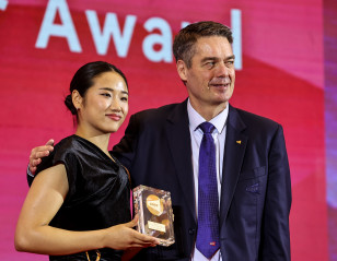 An, Chinese Shuttlers Win Big